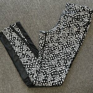 Nike women’s running tights, medium, black and white